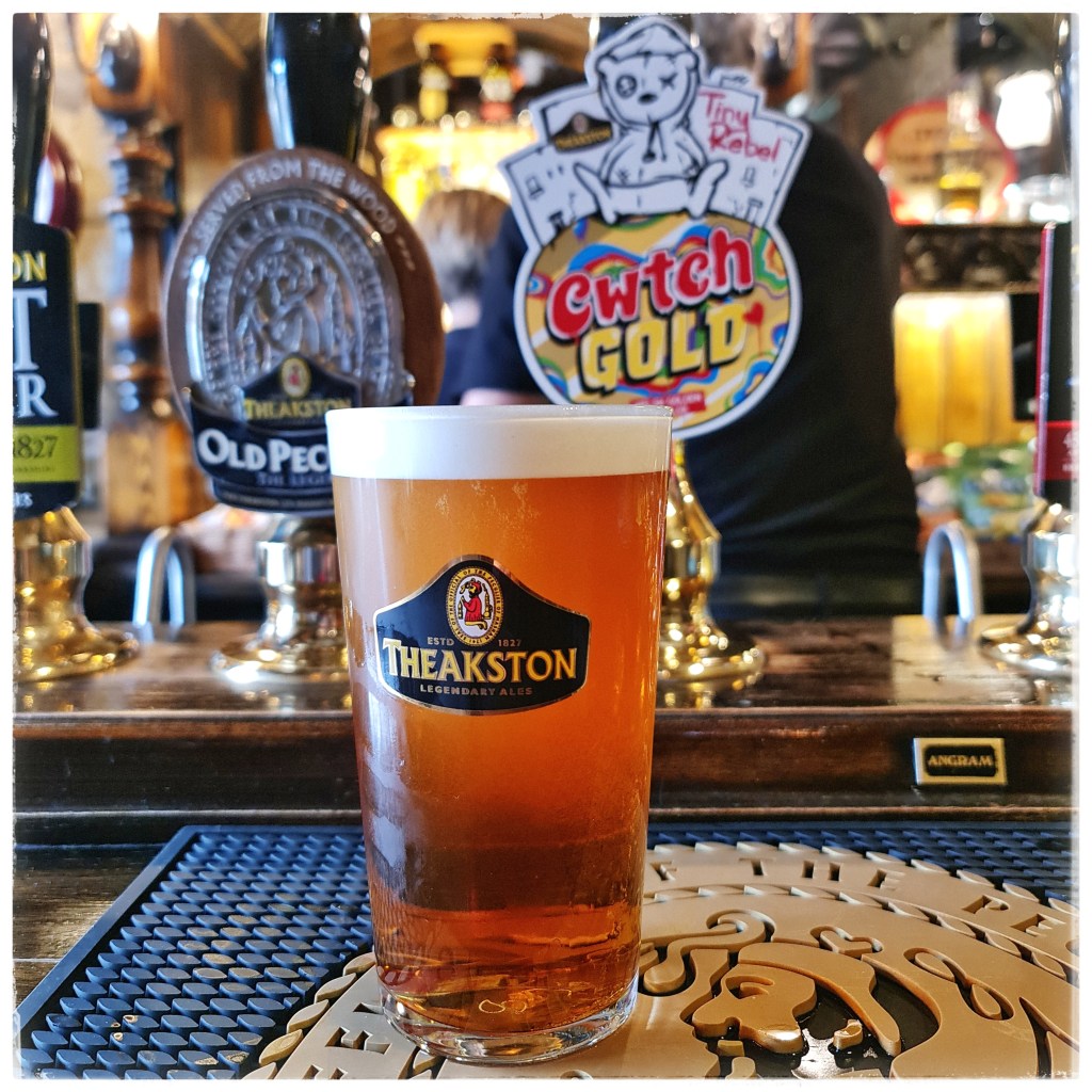 Cwtch Gold x&nbsp;Theakston